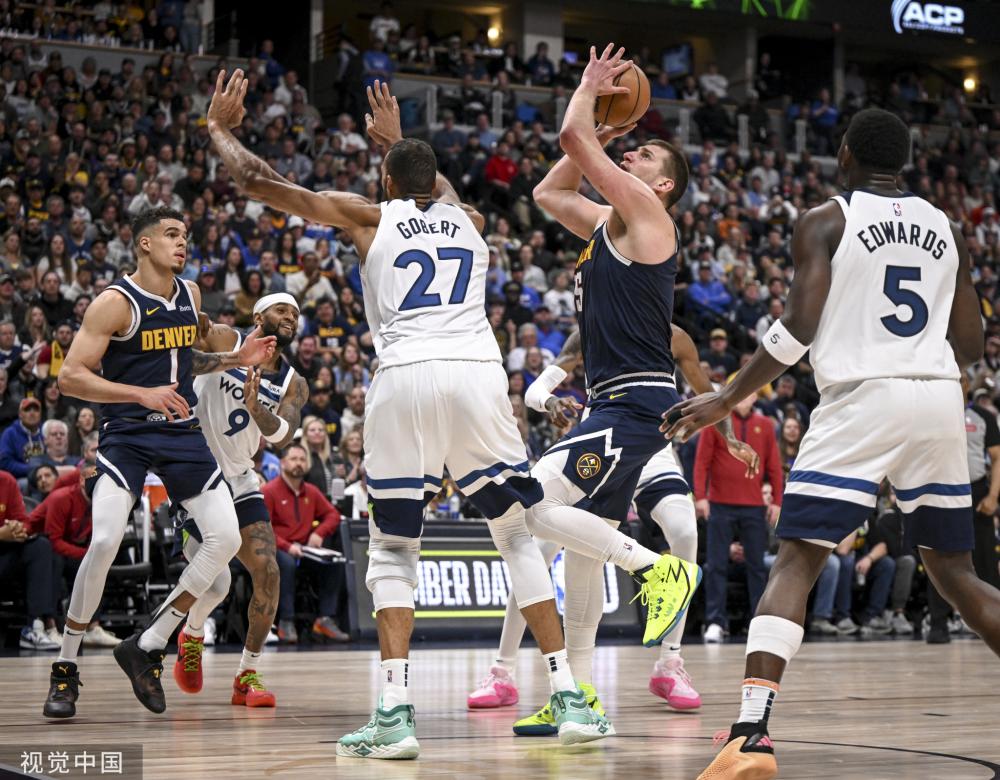 队稳住防线 队稳住防线